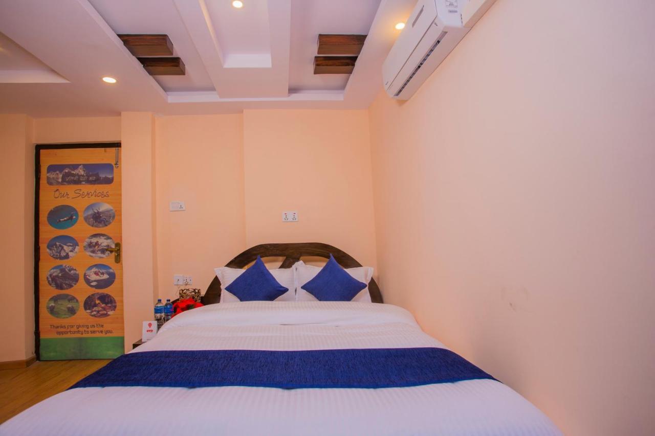 Oyo Hotel Antique Kutty Катманду Екстер'єр фото